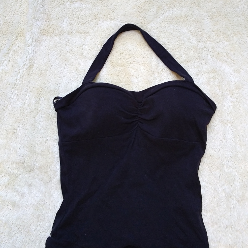🎉5/$18 halter top with built in bra